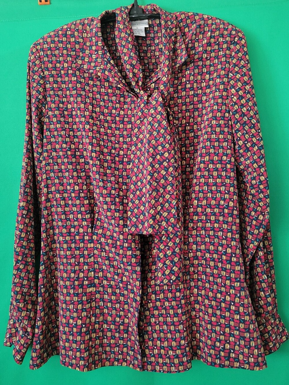 Evan Picone Classic Tie-Neck Blouse Geometric Print Vintage Sz 10 Shoulder Pads